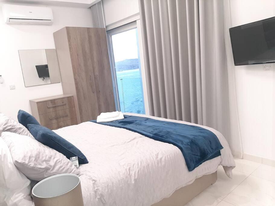 New Seafront Apartment - Spectacular Views Σεντ Πόλς Μπέι Εξωτερικό φωτογραφία