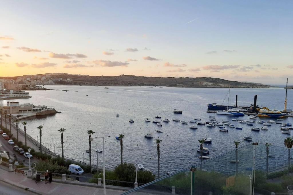 New Seafront Apartment - Spectacular Views Σεντ Πόλς Μπέι Εξωτερικό φωτογραφία