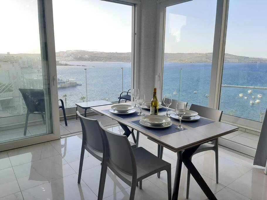 New Seafront Apartment - Spectacular Views Σεντ Πόλς Μπέι Εξωτερικό φωτογραφία