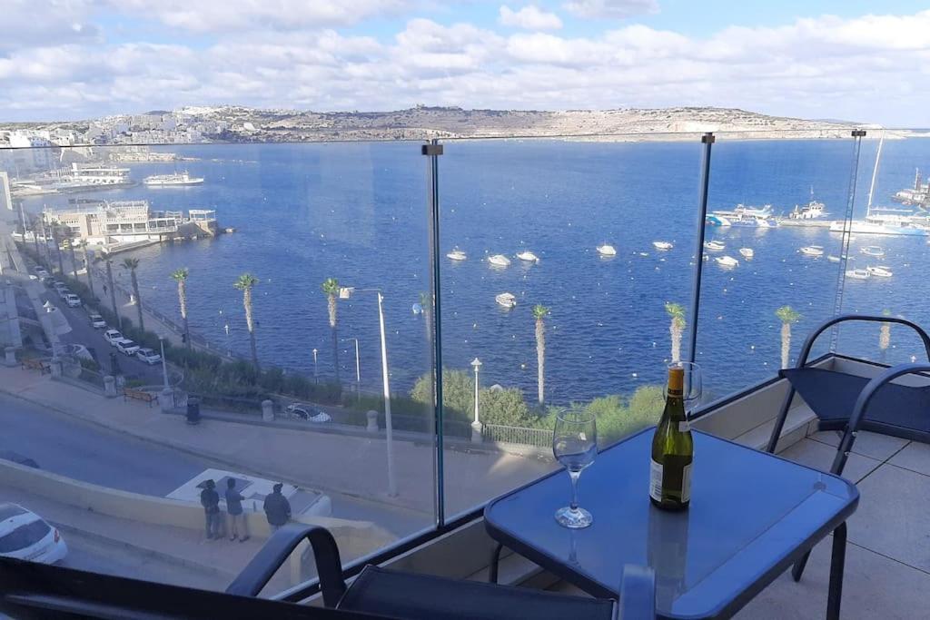 New Seafront Apartment - Spectacular Views Σεντ Πόλς Μπέι Εξωτερικό φωτογραφία