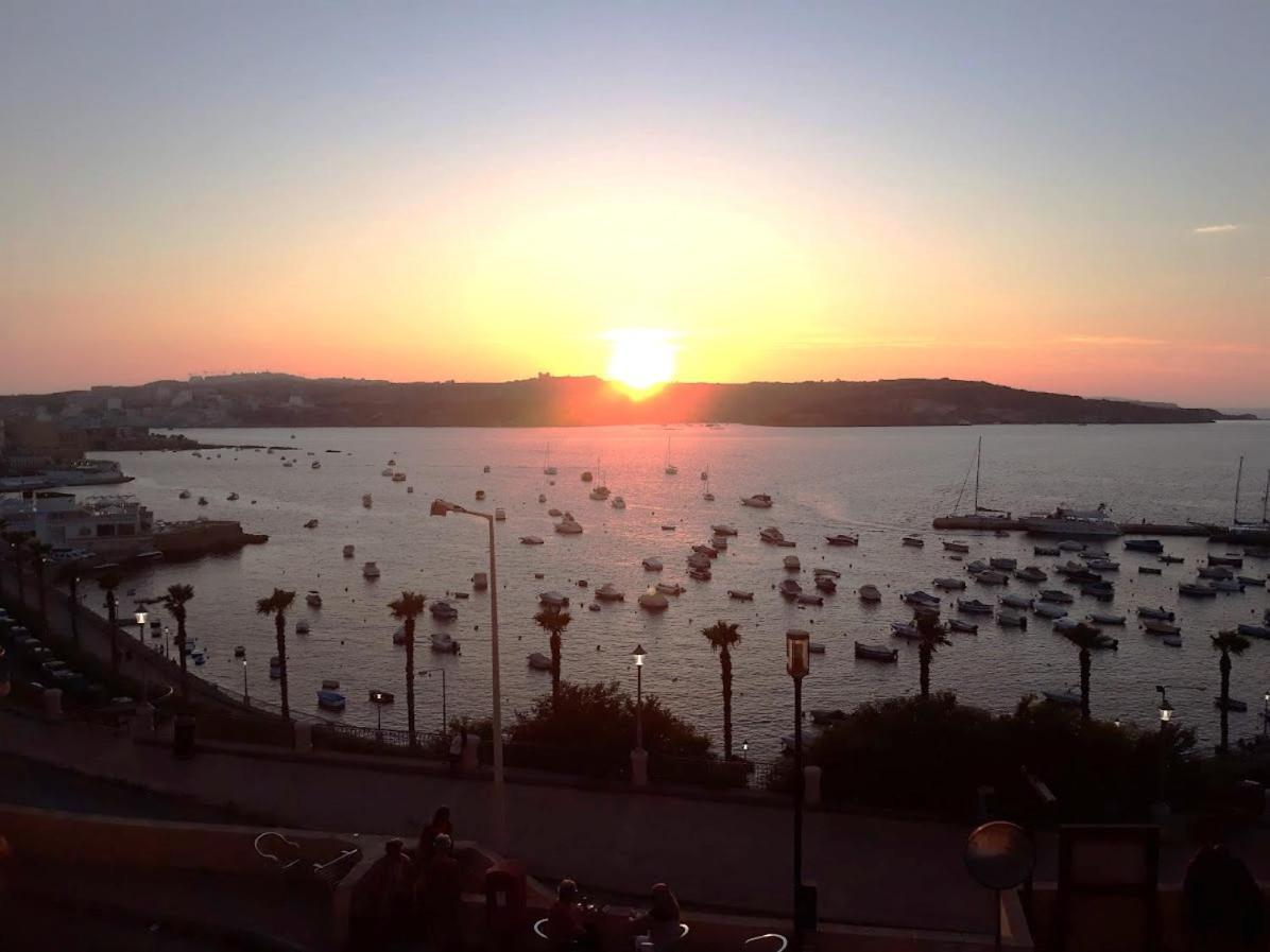 New Seafront Apartment - Spectacular Views Σεντ Πόλς Μπέι Εξωτερικό φωτογραφία